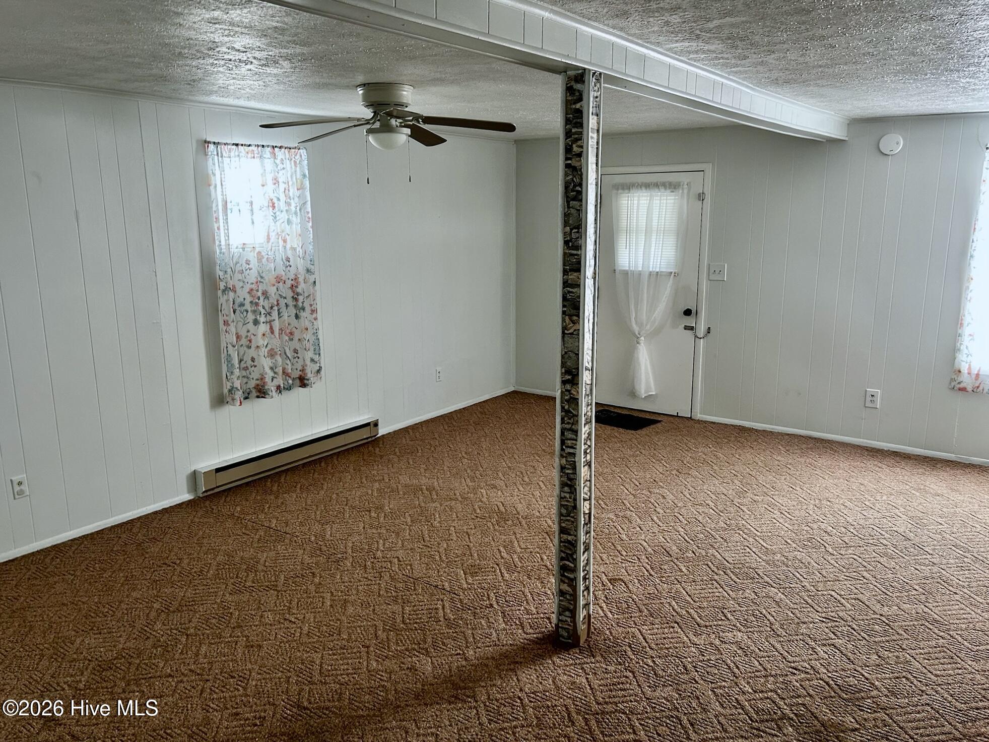 408 Vance Street Rockingham, NC 28379 - Photo 10 of 19 family room