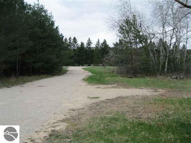 5741 Walton Road Kingsley, MI 49649 - Photo 7 of 9 1726820-6.JPG