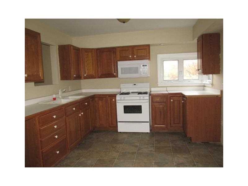 119 Birch Street Spring Church, PA 15686 - Photo 3 of 13 Kitchen.