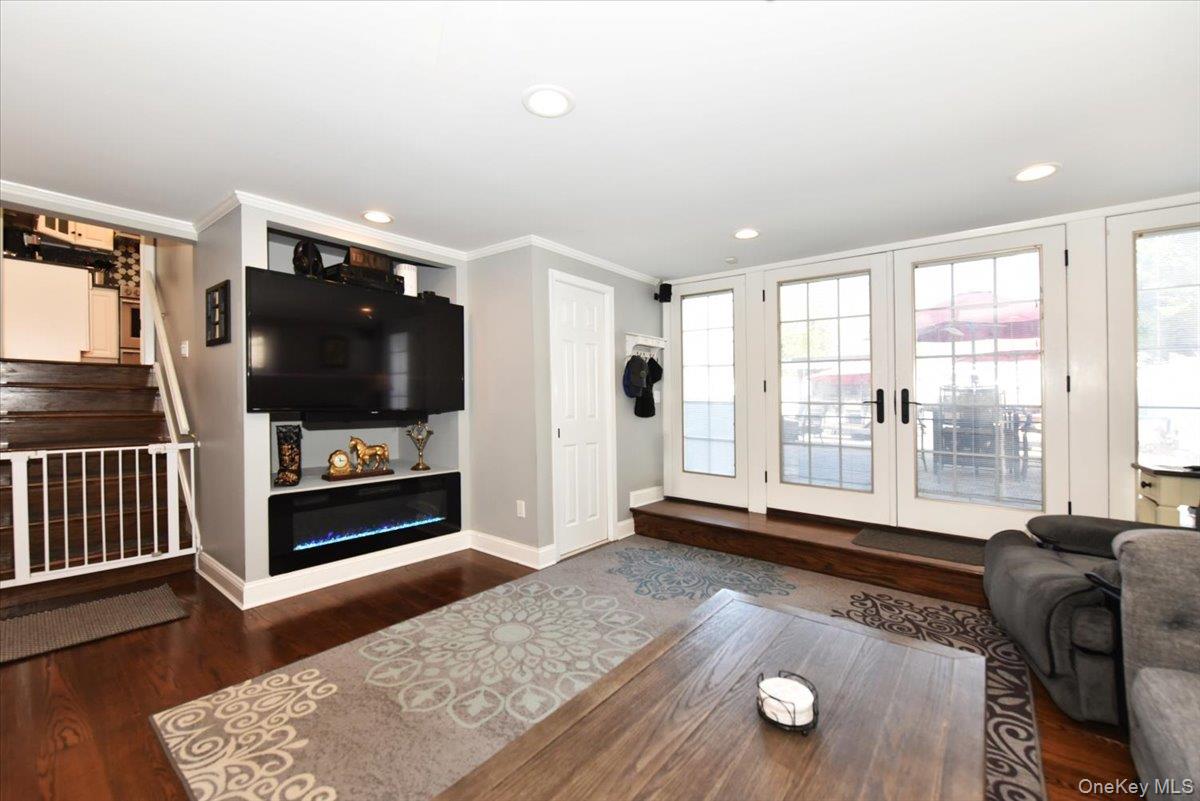 72 Narwood Road Massapequa, NY 11758 - Photo 16 of 43