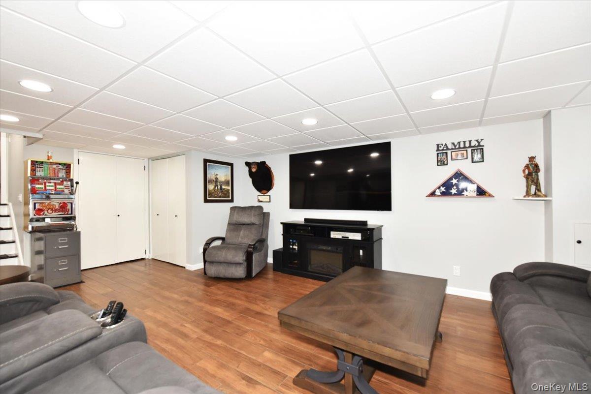 72 Narwood Road Massapequa, NY 11758 - Photo 26 of 43