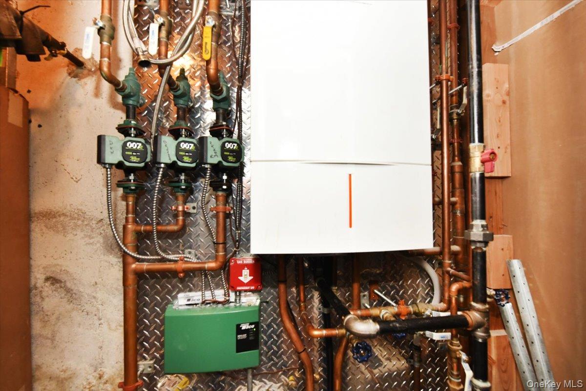 72 Narwood Road Massapequa, NY 11758 - Photo 29 of 43