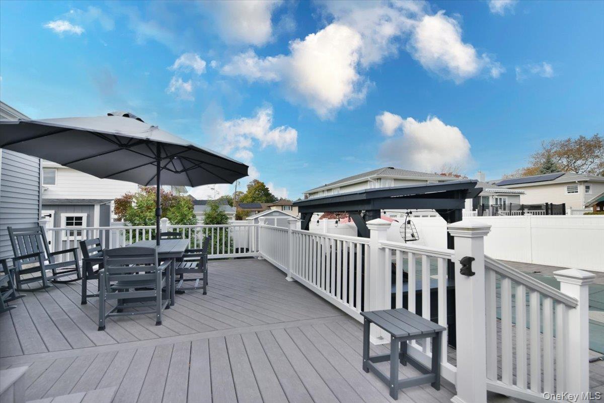 72 Narwood Road Massapequa, NY 11758 - Photo 33 of 43