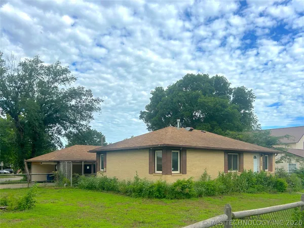 $130,000 | 1008 West Shawnee Avenue, Nowata, OK 74048