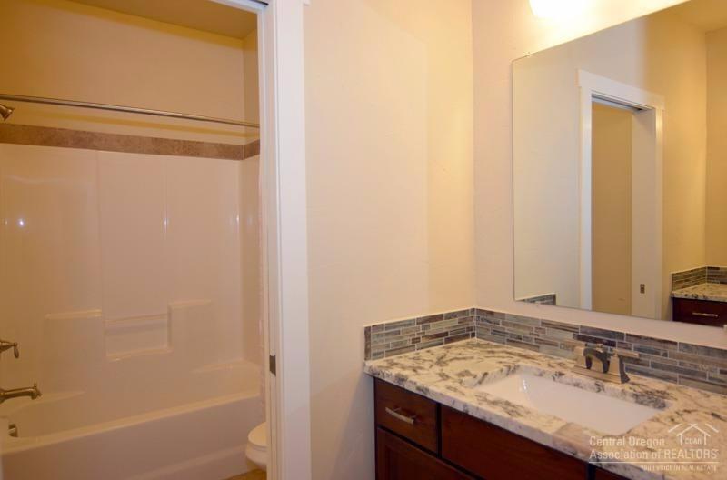 55744 Snow Goose Road Bend, OR 97707 - Photo 18 of 23 Gallery Image 18