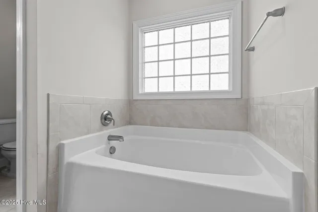 $354,900 | 204 Old Field School Lane, Jacksonville, NC 28546