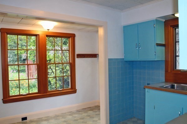 323 Pelham Road Amherst, MA 01002 - Photo 23 of 42