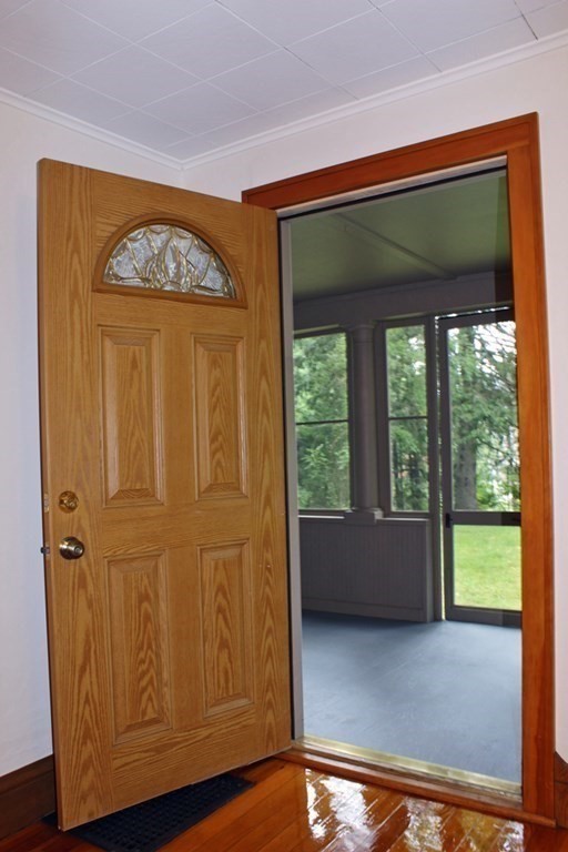 323 Pelham Road Amherst, MA 01002 - Photo 6 of 42