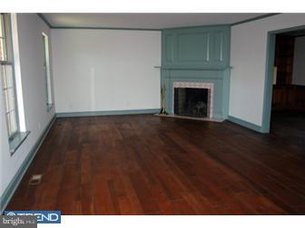 341 Beaumont Road Devon, PA 19333 - Photo 2 of 12 Living Room