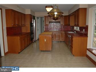 341 Beaumont Road Devon, PA 19333 - Photo 5 of 12 Kitchen