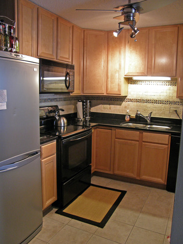 111 West Maple Street, Unit 1806 Chicago, IL 60610 - Photo 2 of 9