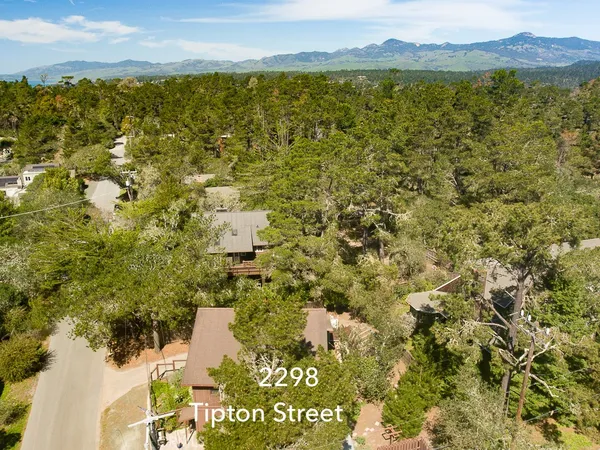 $975,000 | 2298 Tipton Street, Cambria, CA 93428