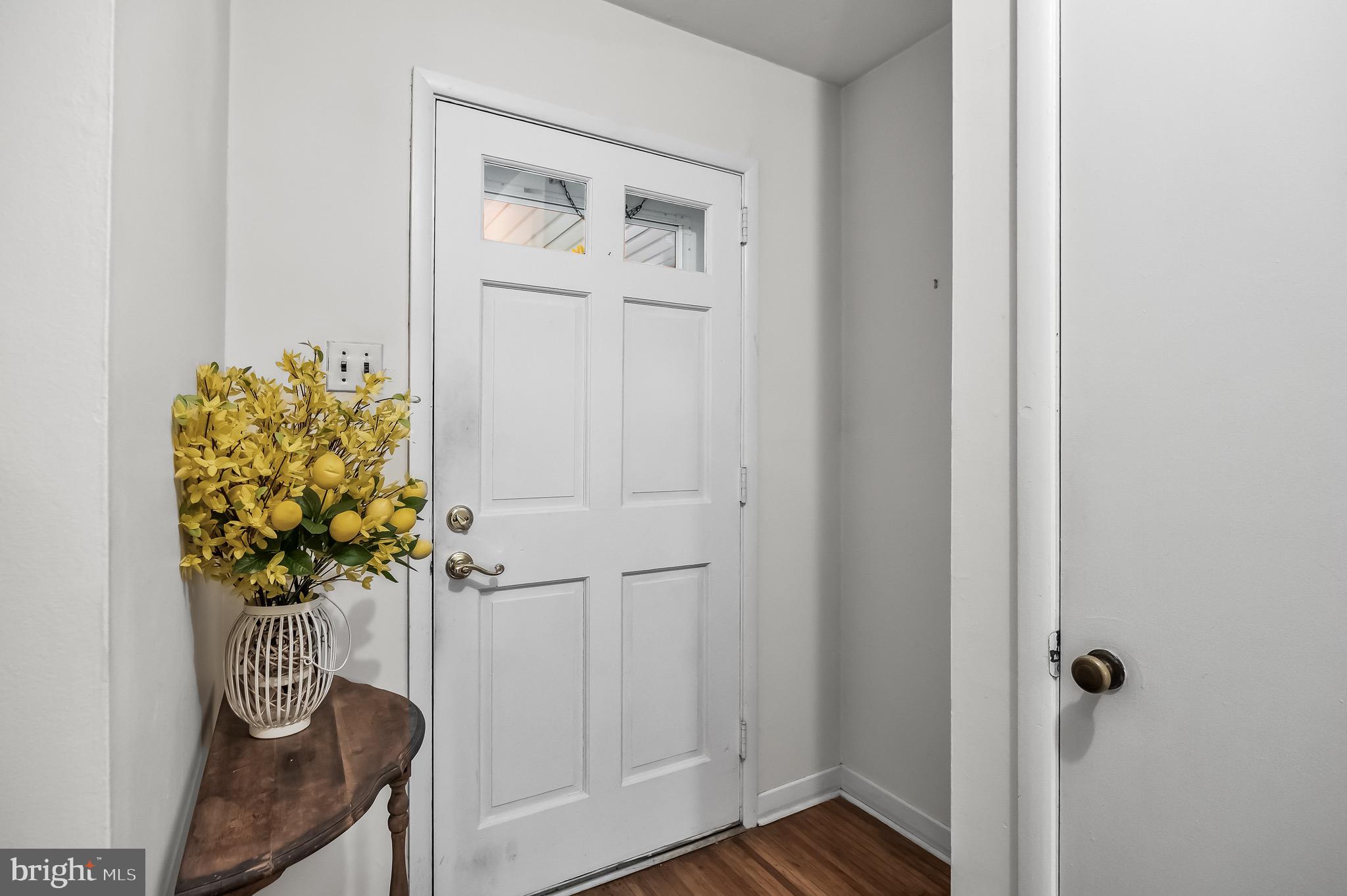 136 Ridge Circle Cherry Hill, NJ 08002 - Photo 5 of 28