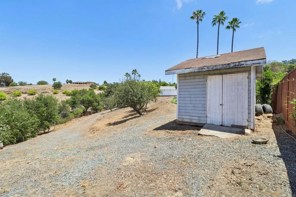 1797 Rabbit Hill Fallbrook, CA 92028 - Photo 46 of 75 Gallery Image 46