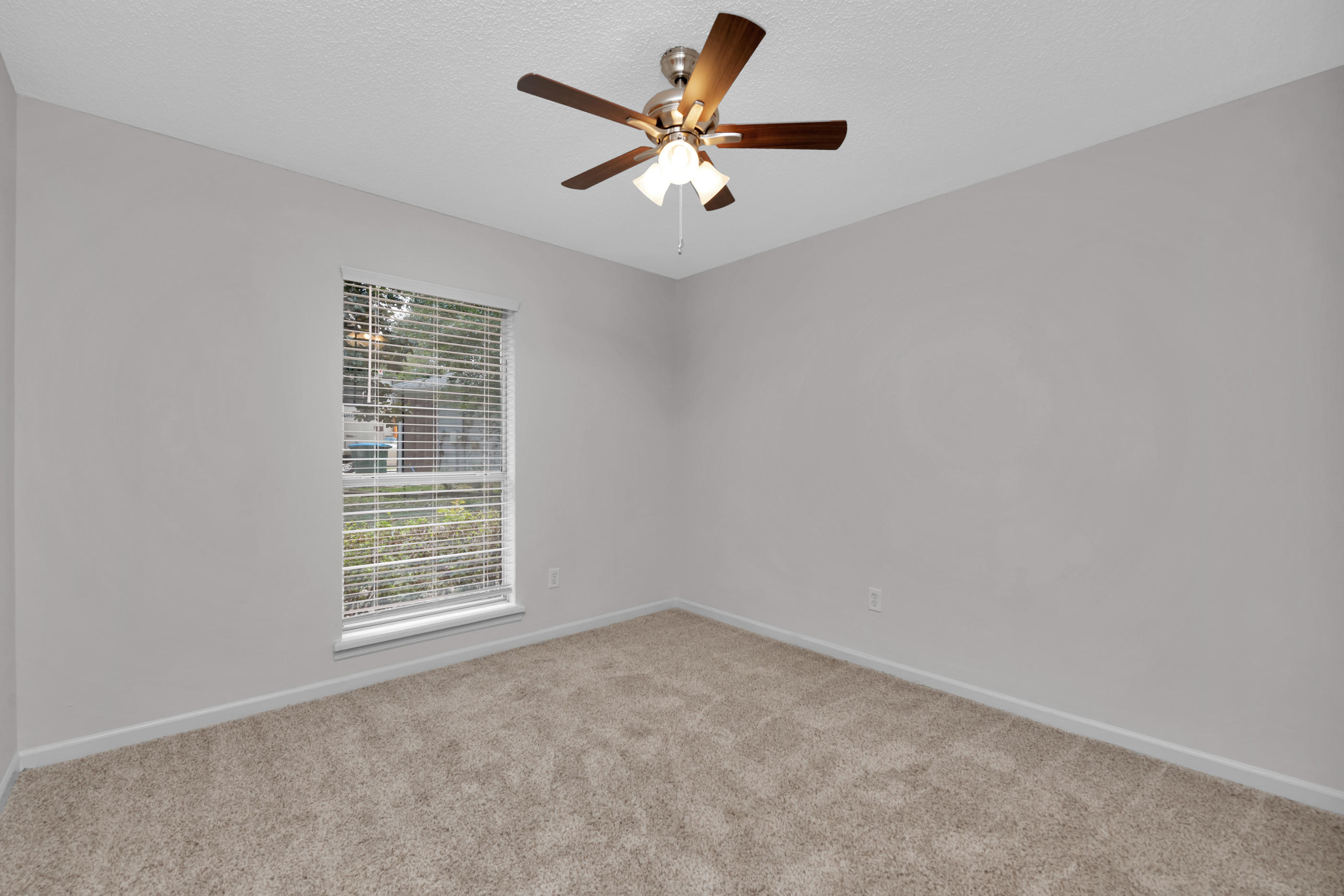 47 Abbey Road Crestview, FL 32539 - Photo 14 of 22 Gallery Image 14