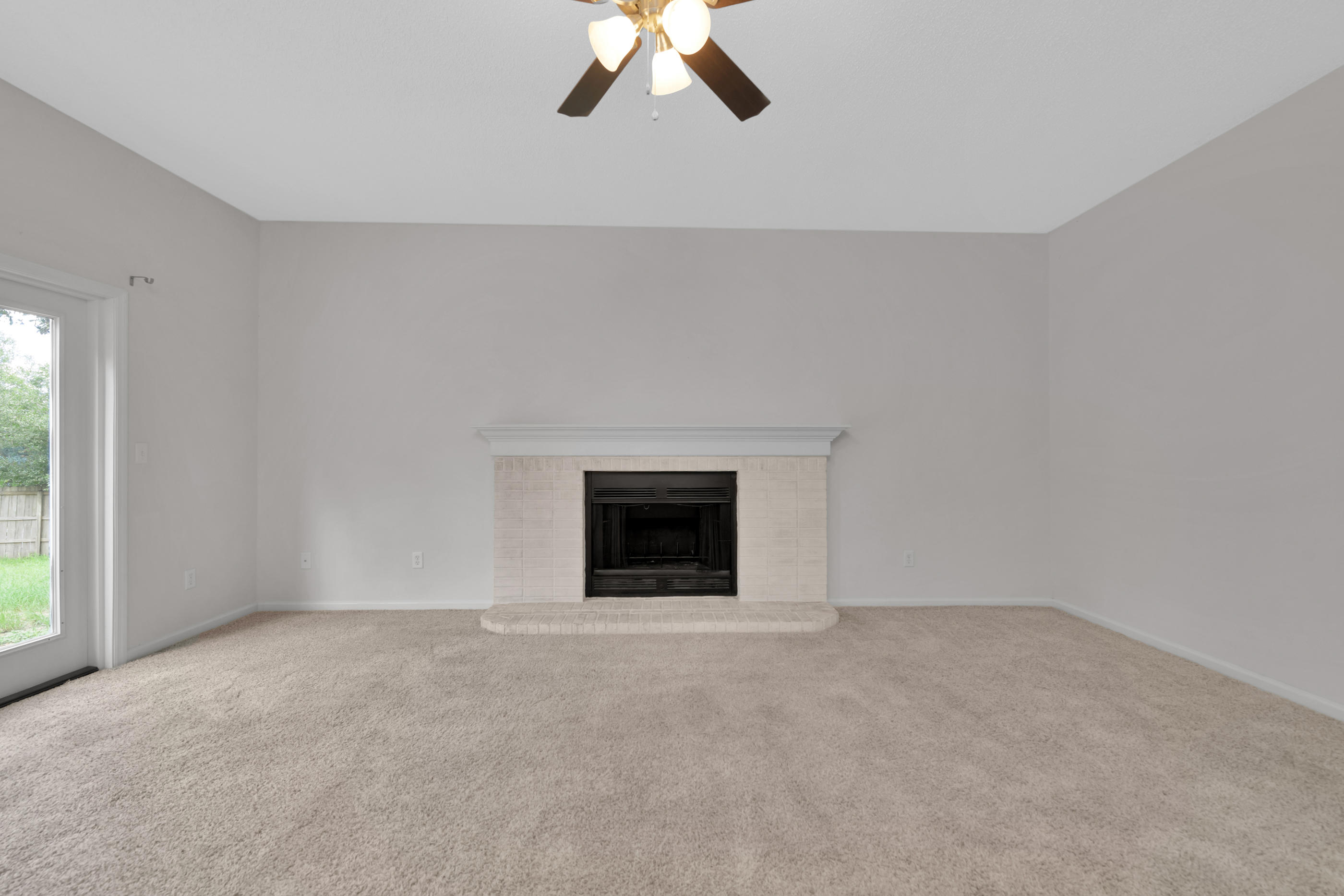 47 Abbey Road Crestview, FL 32539 - Photo 3 of 22 Gallery Image 3