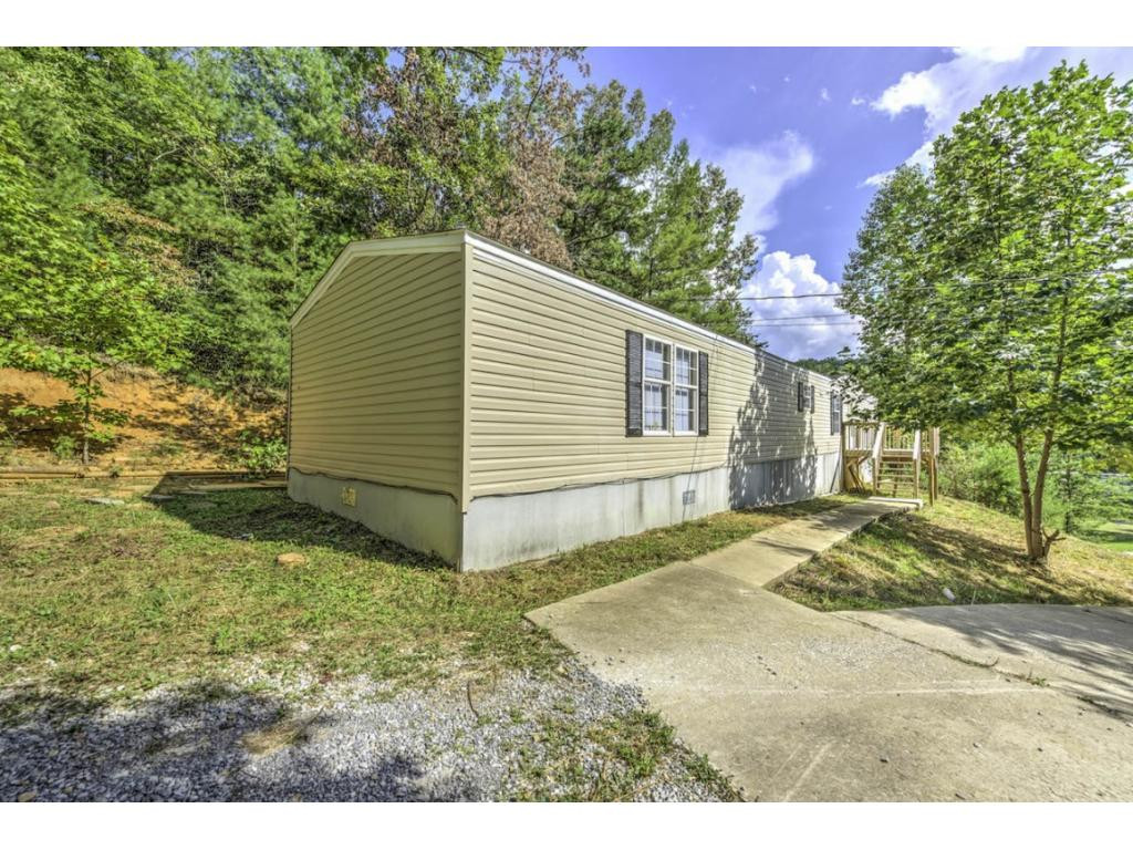 6645 Greystone Road Afton, TN 37616 - Photo 2 of 20 Photo 2