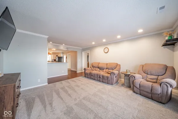 $500,000 | 1909 West County Road 600, Muncie, IN 47302