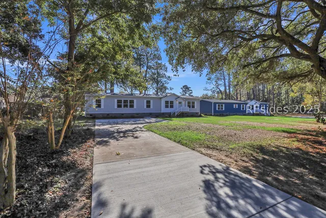 $525,000 | 13 Vine Street, Bluffton, SC 29910