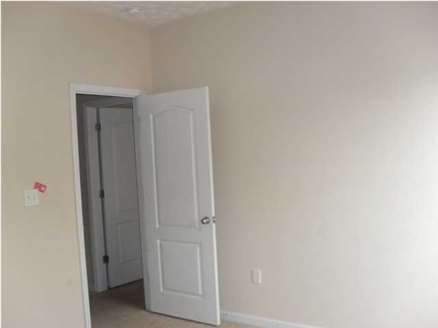 588 Tropical Way Freeport, FL 32439 - Photo 8 of 11 Gallery Image 8