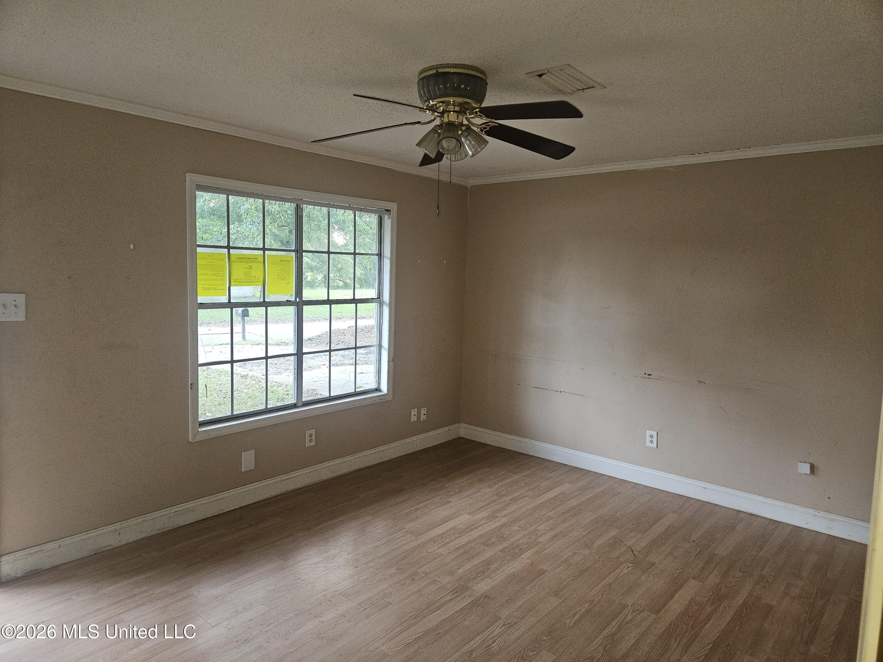 1403 Commanche Street Pascagoula, MS 39581 - Photo 3 of 14 3