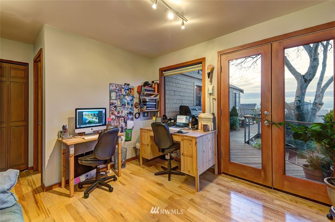 6762 38th Avenue Southwest Seattle, WA 98126 - Photo 12 of 24 Gallery Image 12