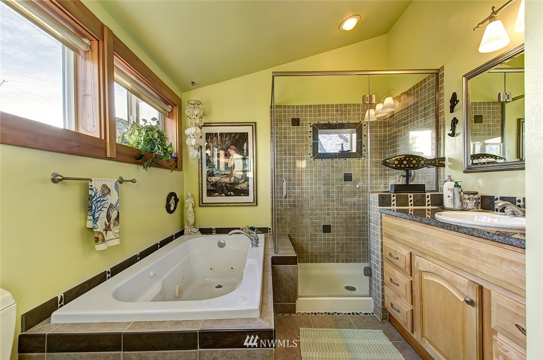 6762 38th Avenue Southwest Seattle, WA 98126 - Photo 16 of 24 Gallery Image 16