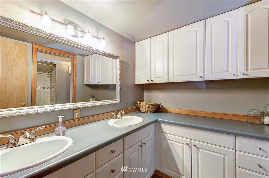 6762 38th Avenue Southwest Seattle, WA 98126 - Photo 18 of 24 Gallery Image 18