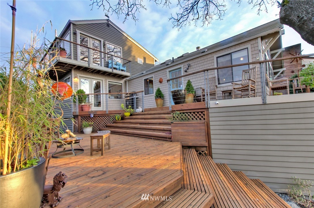6762 38th Avenue Southwest Seattle, WA 98126 - Photo 4 of 24 Gallery Image 4