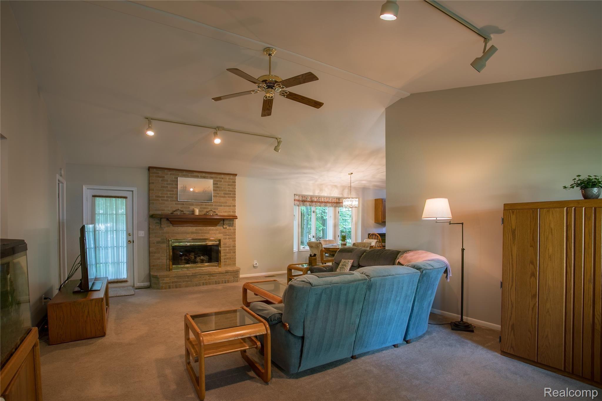 5294 Copley Square Road Grand Blanc, MI 48439 - Photo 5 of 31 TIDP1422-HDR.jpg