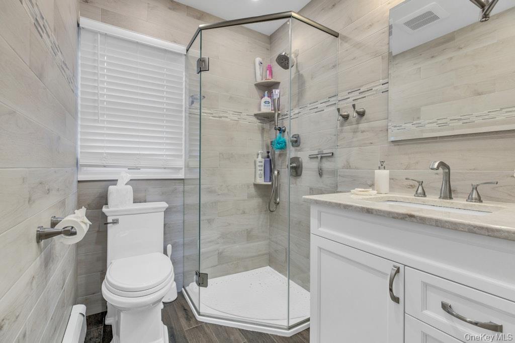 128 Stuart Street Lynbrook, NY 11563 - Photo 29 of 33