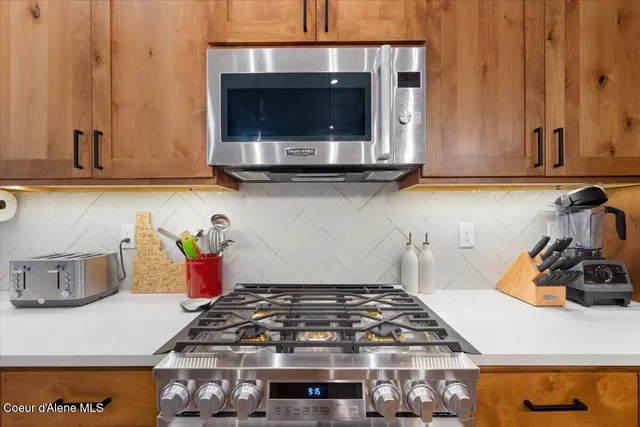 $1,125,000 | 99 Carbonate Lane, Oldtown, ID 83822