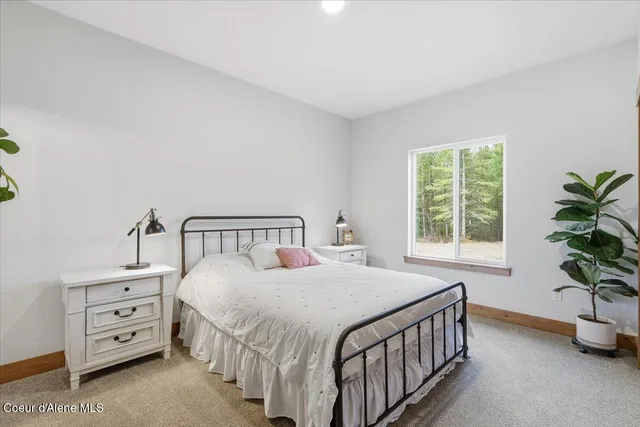 $1,125,000 | 99 Carbonate Lane, Oldtown, ID 83822