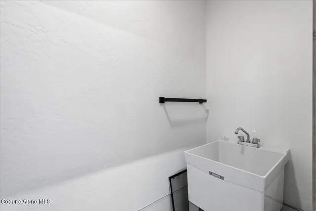 $1,125,000 | 99 Carbonate Lane, Oldtown, ID 83822