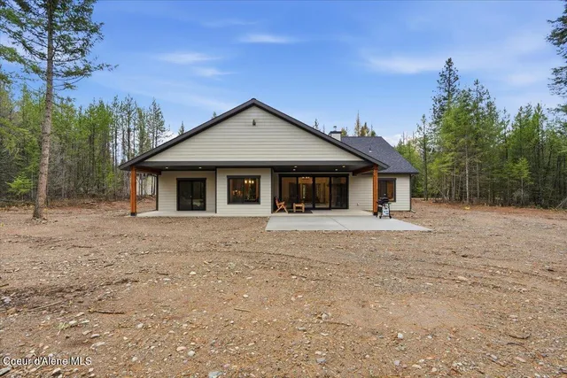 $1,125,000 | 99 Carbonate Lane, Oldtown, ID 83822