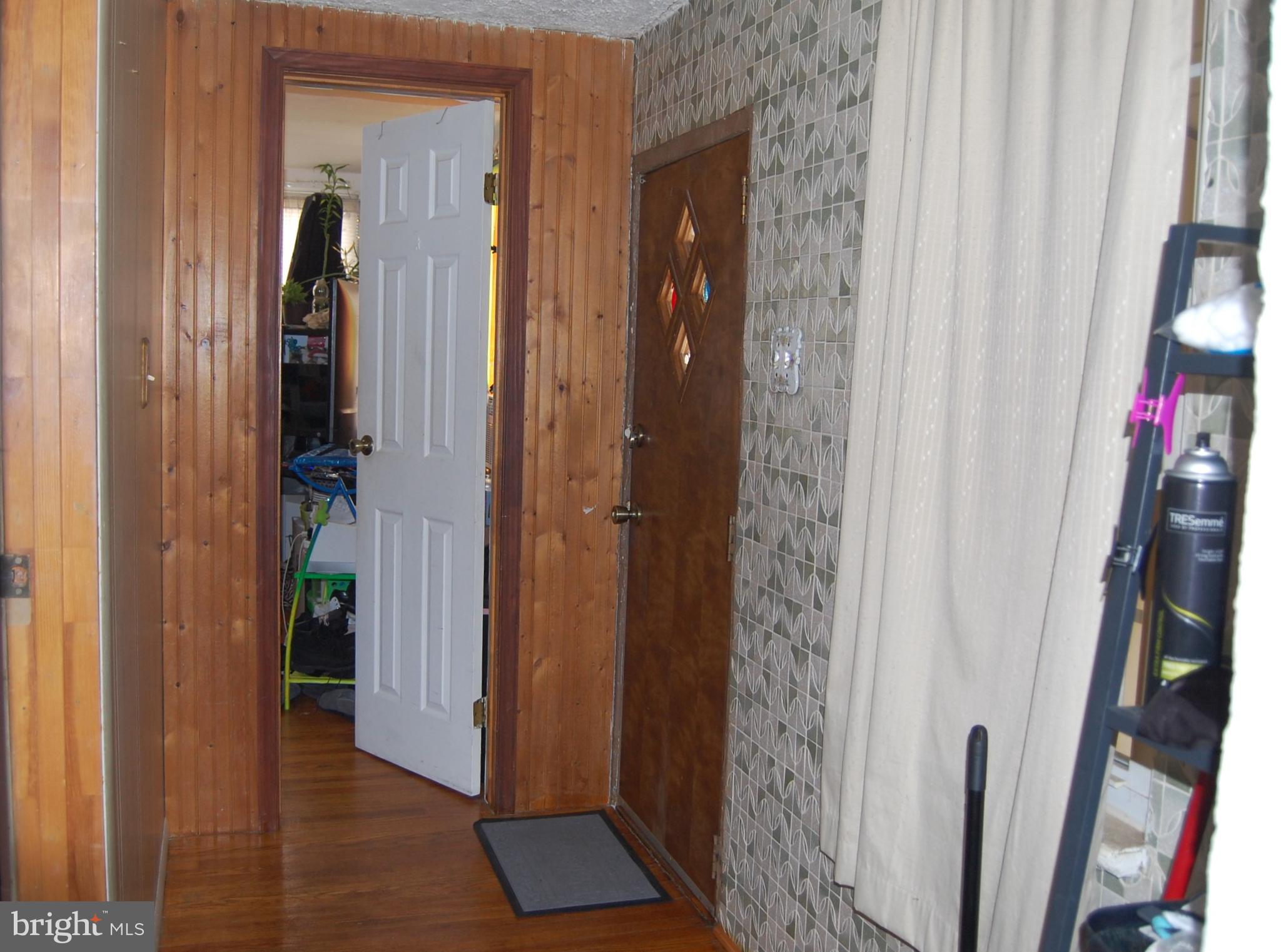 321 Ryers Avenue Cheltenham, PA 19012 - Photo 13 of 30 1st fl - back hall