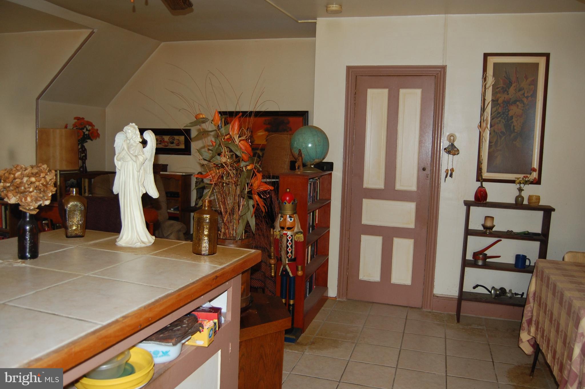 321 Ryers Avenue Cheltenham, PA 19012 - Photo 25 of 30 3rd fl - Kit view