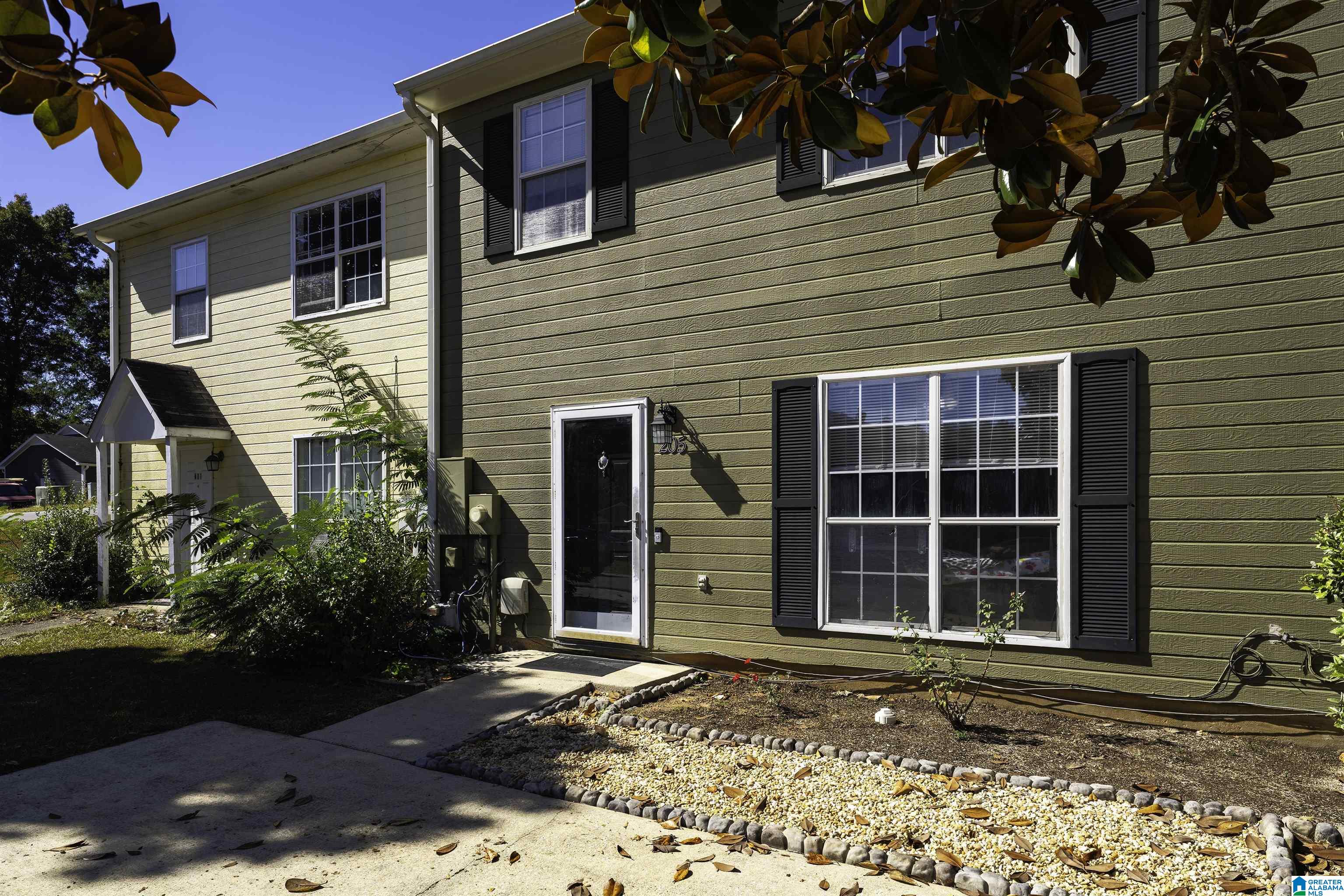 205 Willow Point Circle Alabaster, AL 35007 - Photo 4 of 22