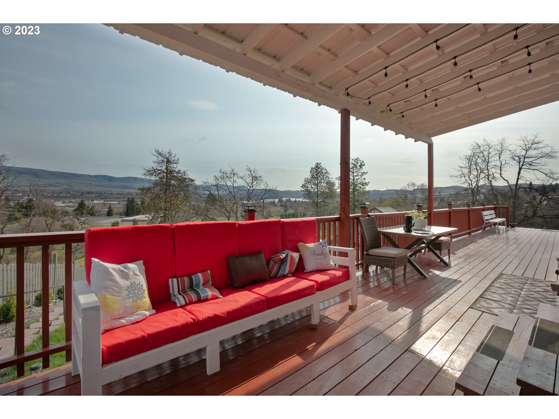 1695 Cherry Heights Road The Dalles, OR 97058 - Photo 3 of 25 Gallery Image 3