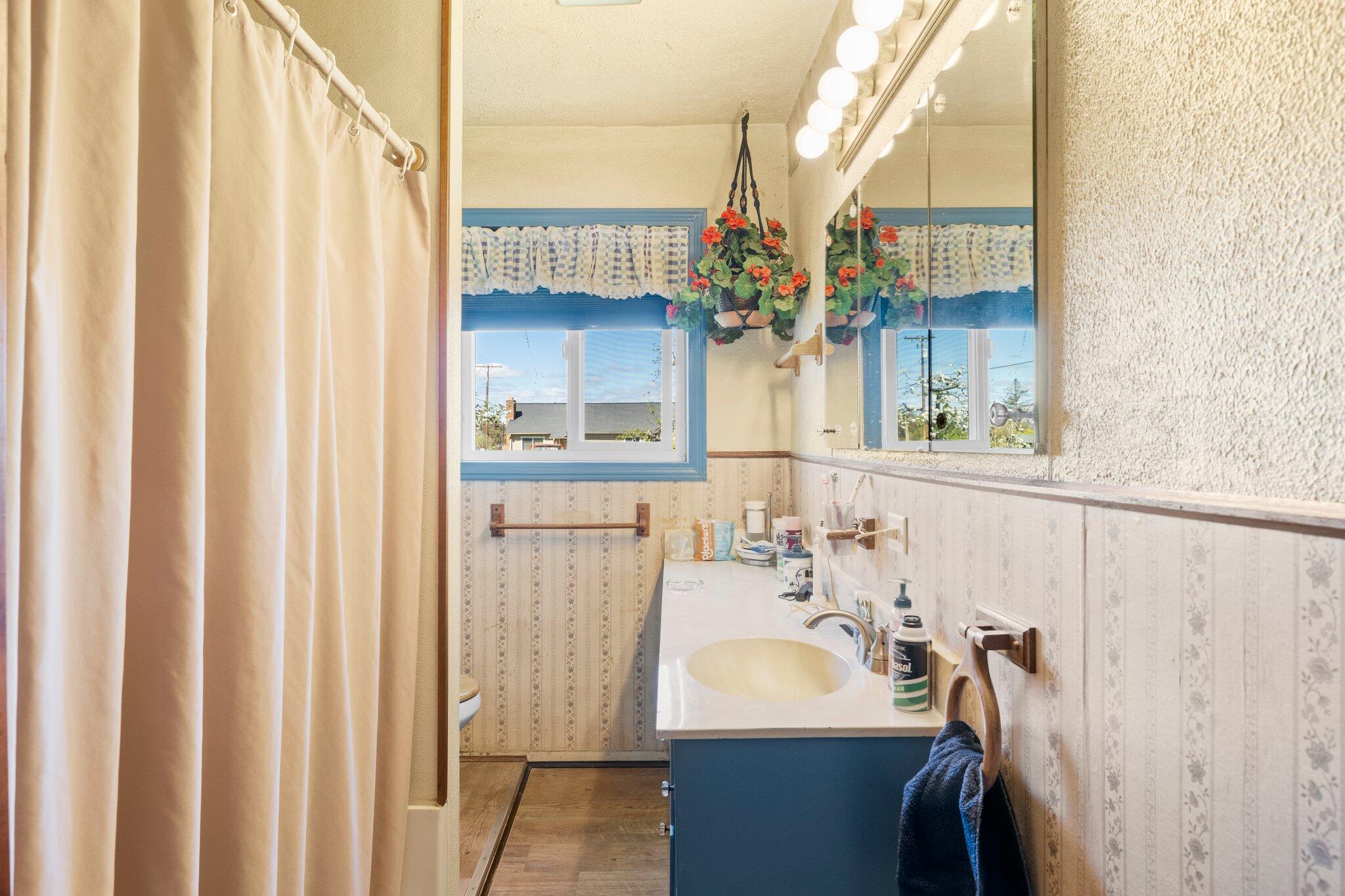 2896 Hanley Road Central Point, OR 97502 - Photo 15 of 26 15-web-or-mls-_D9A7880