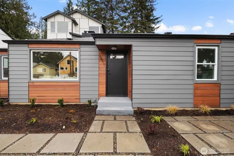 $685,000 | 3811 Northeast 89th Street, Seattle, WA 98115
