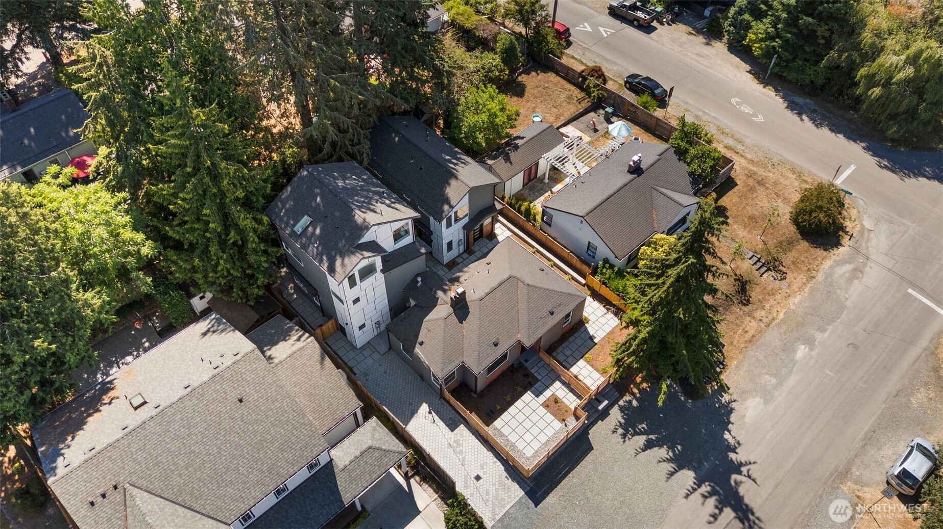 3811 Northeast 89th Street Seattle, WA 98115 - Photo 29 of 31