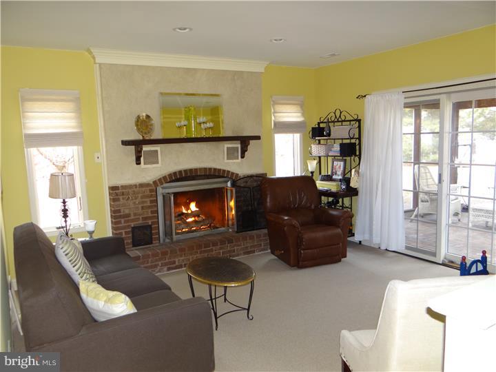 112 Yardley Road Deptford, NJ 08096 - Photo 14 of 25 Family Room