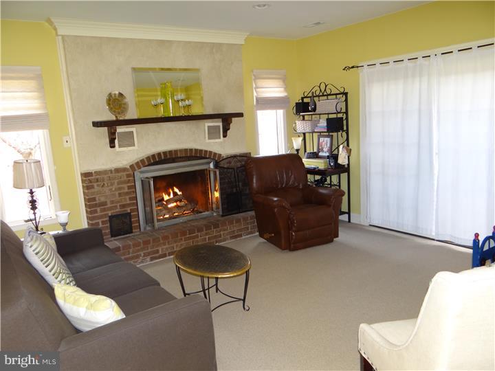 112 Yardley Road Deptford, NJ 08096 - Photo 17 of 25 Family Room