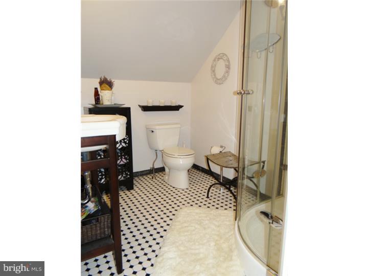 112 Yardley Road Deptford, NJ 08096 - Photo 20 of 25 Master Bathroom