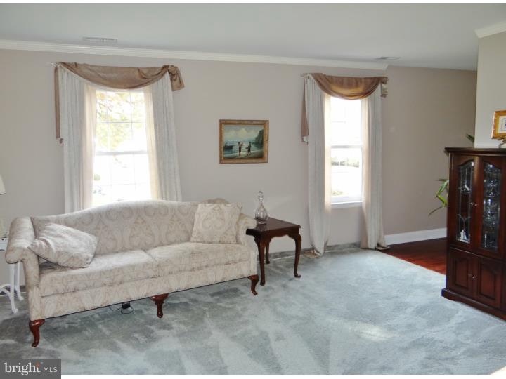 112 Yardley Road Deptford, NJ 08096 - Photo 3 of 25 Living Room
