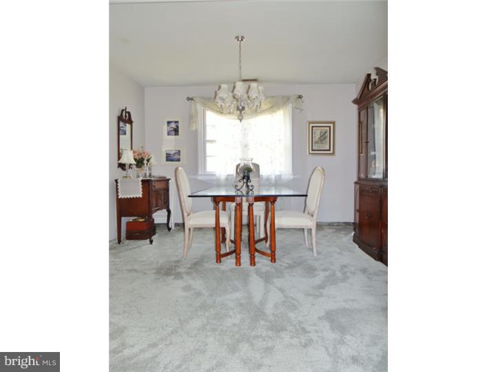 112 Yardley Road Deptford, NJ 08096 - Photo 5 of 25 Dining Room