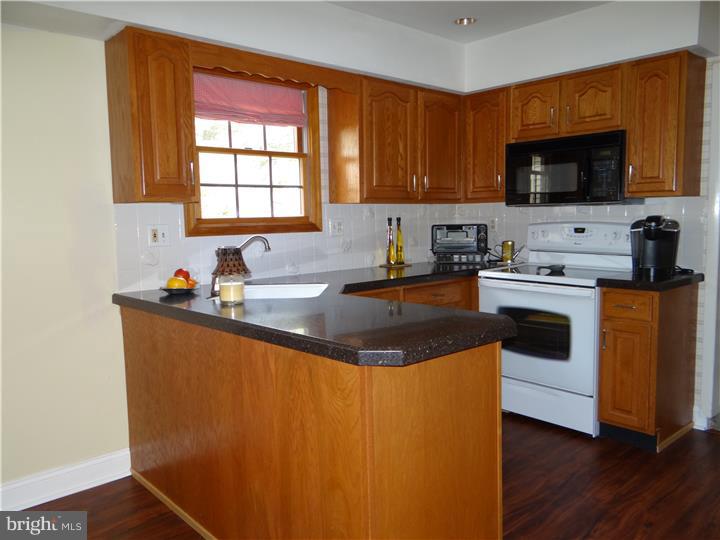 112 Yardley Road Deptford, NJ 08096 - Photo 7 of 25 Kitchen