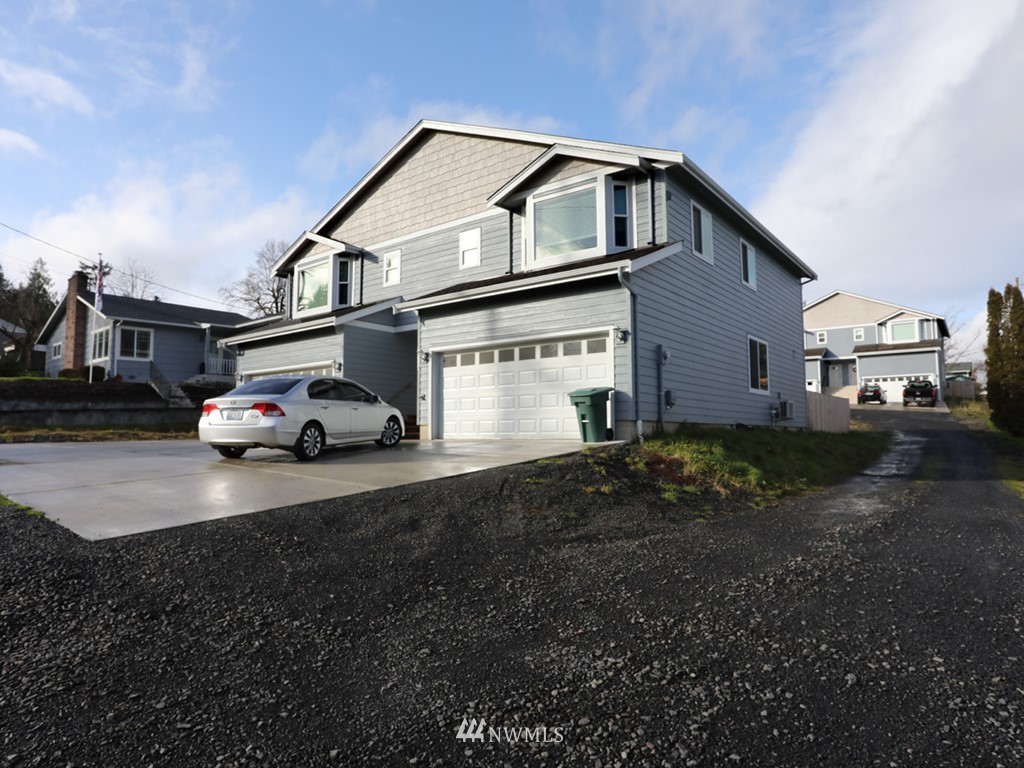 713 Olson Road Longview, WA 98632 - Photo 2 of 36 Gallery Image 2