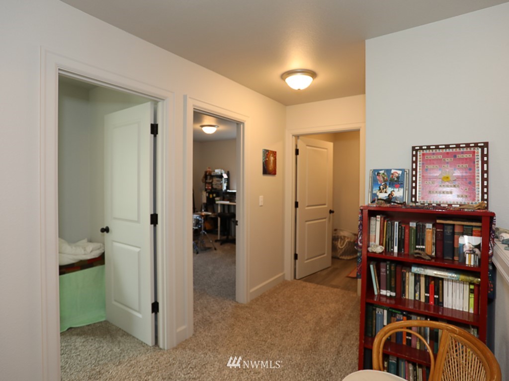 713 Olson Road Longview, WA 98632 - Photo 17 of 36 Gallery Image 17
